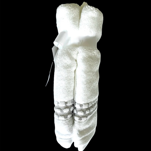 Common Thread 2 Pc Tip Towels Set 100% Cotton White w/ Gray accents SUSTAINABLE - Picture 2 of 7